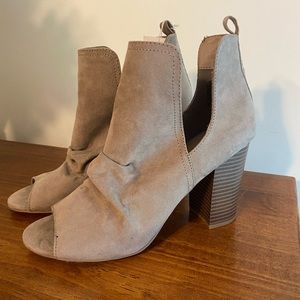 Brash Women’s Ankle Booties Samika Taupe Peep Toe